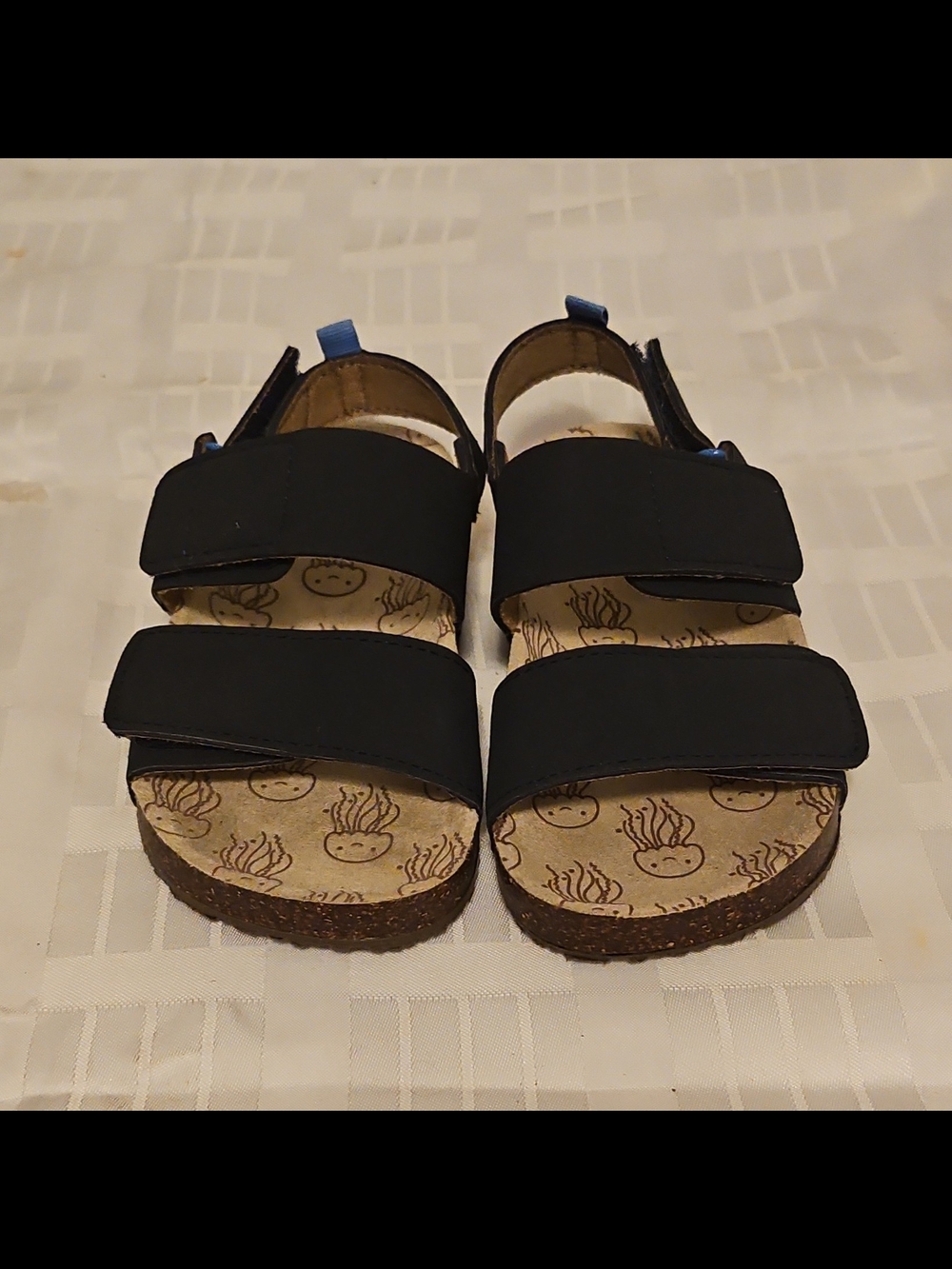 wonder nation Black Double-Strap Kids Sandals with Printed Footbed